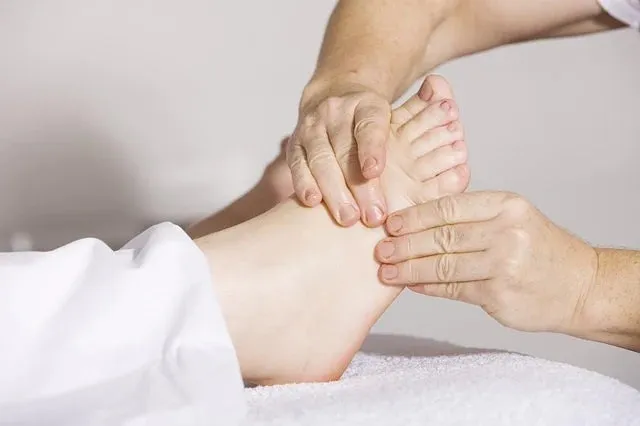 LIVE IN-PERSON 6 CE Hour Foot Reflexology Basics